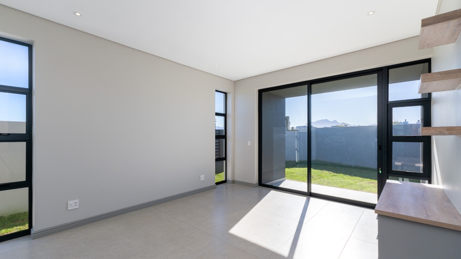 4 Bedroom Property for Sale in Oubaai Western Cape